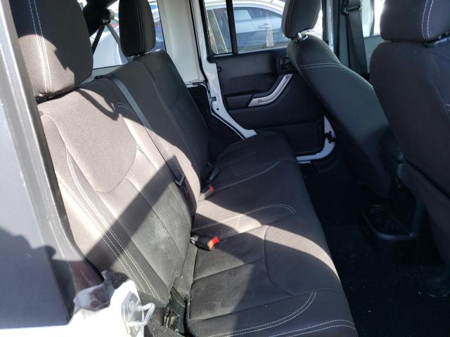 1C4BJWEG5JL926263 - 2018 JEEP WRANGLER U SAHARA WHITE photo 11