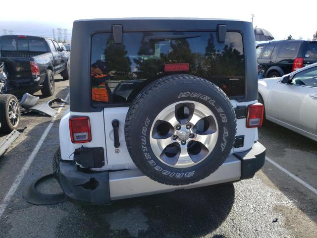 1C4BJWEG5JL926263 - 2018 JEEP WRANGLER U SAHARA WHITE photo 6