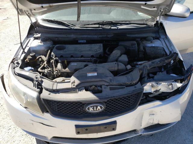 KNAFT4A26A5252619 - 2010 KIA FORTE LX SILVER photo 11