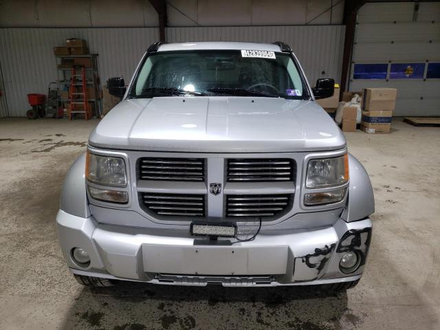 1D8GU58677W732370 - 2007 DODGE NITRO R/T SILVER photo 5