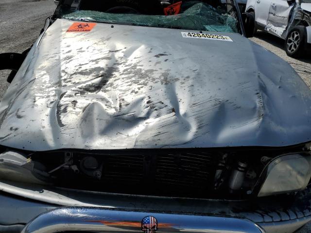 5TEGN92N12Z120177 - 2002 TOYOTA TACOMA DOUBLE CAB PRERUNNER SILVER photo 11