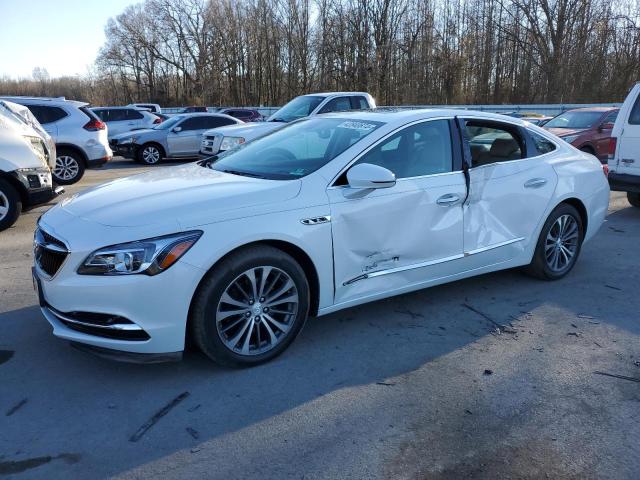 1G4ZR5SS3JU148612 - 2018 BUICK LACROSSE PREMIUM WHITE photo 1