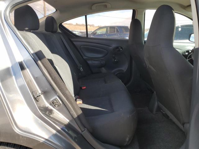 3N1CN7AP1GL827542 - 2016 NISSAN VERSA S SILVER photo 10