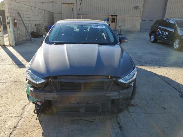 3FA6P0HD8HR363354 - 2017 FORD FUSION SE GRAY photo 5