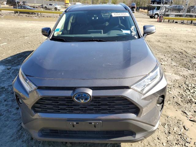 2T3R6RFV6MW016413 - 2021 TOYOTA RAV4 XLE GRAY photo 5