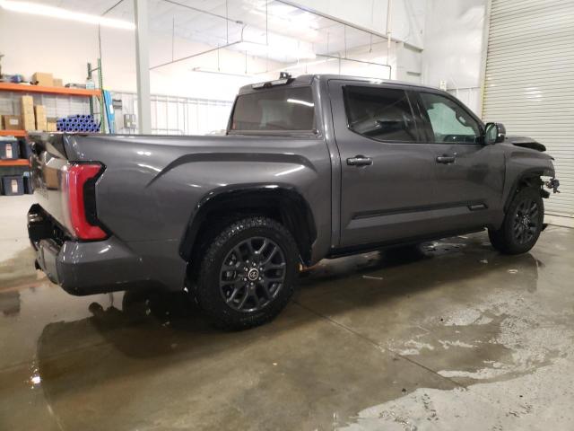 5TFNA5DB5NX042061 - 2022 TOYOTA TUNDRA CREWMAX PLATINUM Grau Foto 3