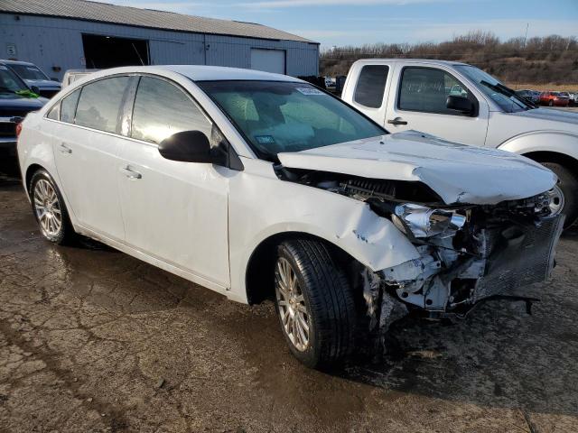 1G1PJ5S94B7258884 - 2011 CHEVROLET CRUZE ECO WHITE photo 4