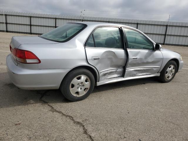 1HGCG16562A028613 - 2002 HONDA ACCORD EX SILVER photo 3