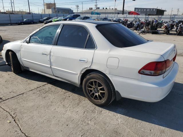 1HGCG66511A120711 - 2001 HONDA ACCORD LX WHITE photo 2