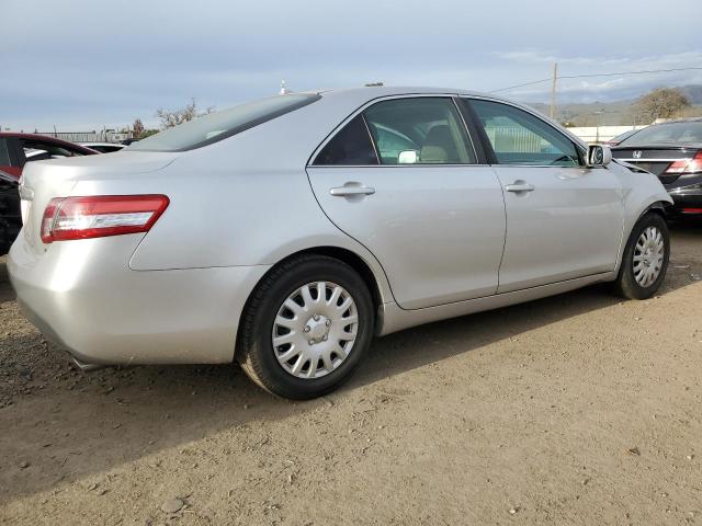 4T1BK3EK2AU115753 - 2010 TOYOTA CAMRY SE SILVER photo 3