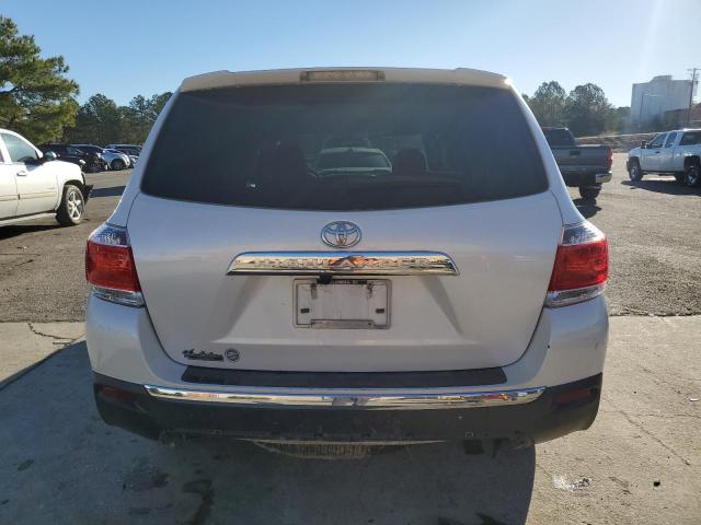 5TDZA3EH0DS039114 - 2013 TOYOTA HIGHLANDER BASE WHITE photo 6