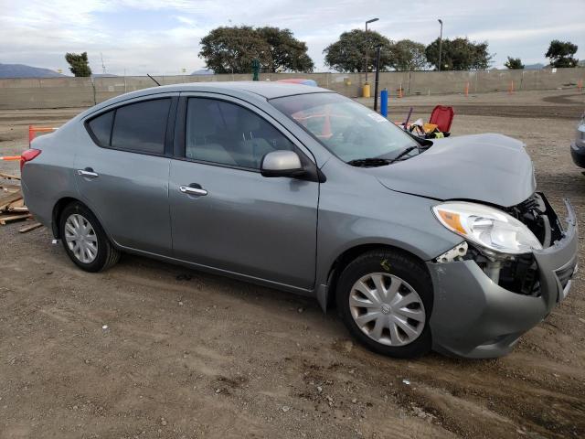 3N1CN7AP8CL946201 - 2012 NISSAN VERSA S GRAY photo 4