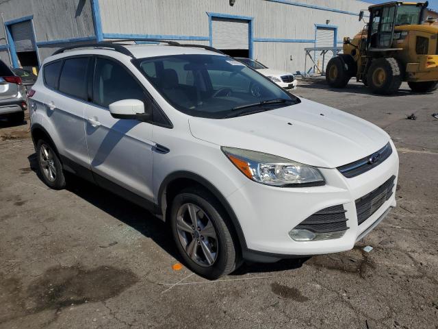 1FMCU0G95DUC46736 - 2013 FORD ESCAPE SE WHITE photo 4