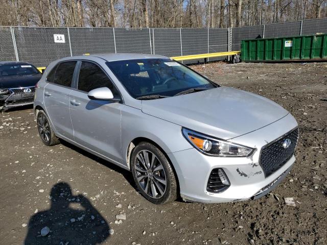 KMHH35LE8JU025667 - 2018 HYUNDAI ELANTRA GT SILVER photo 4