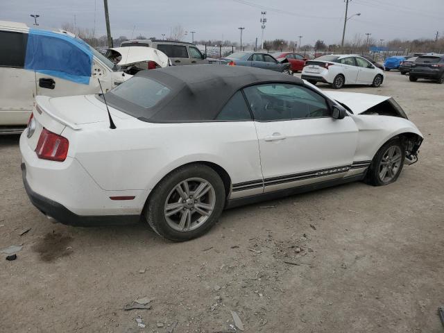 1ZVBP8EM0C5265388 - 2012 FORD MUSTANG WHITE photo 3