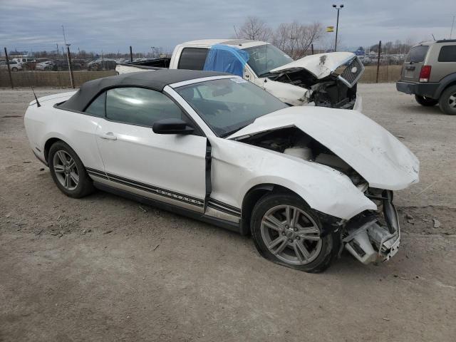 1ZVBP8EM0C5265388 - 2012 FORD MUSTANG WHITE photo 4