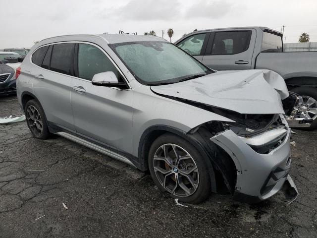 WBXJG9C02L5P74132 - 2020 BMW X1 XDRIVE28I ვერცხლისფერი ფოტო 4