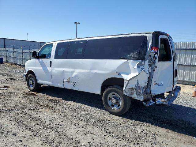 1GAZG1FG2F1172247 - 2015 CHEVROLET EXPRESS G3 LT WHITE photo 2