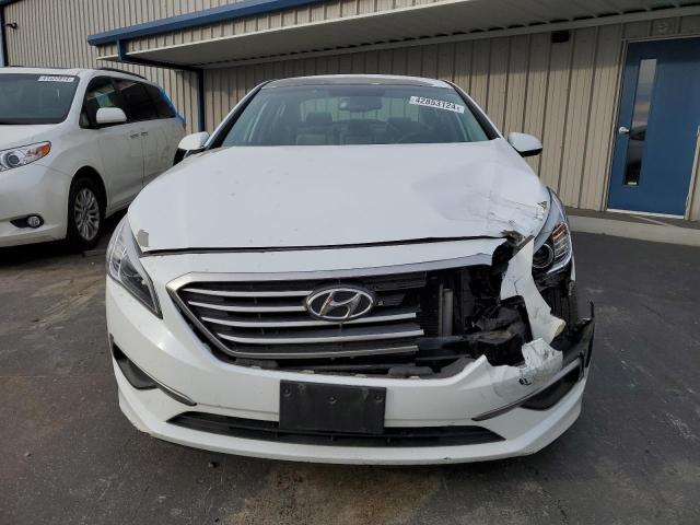 5NPE24AF5GH358864 - 2016 HYUNDAI SONATA SE WHITE photo 5