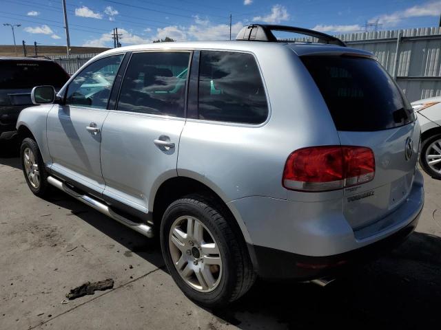 WVGCM77L04D040129 - 2004 VOLKSWAGEN TOUAREG 4.2 SILVER photo 2