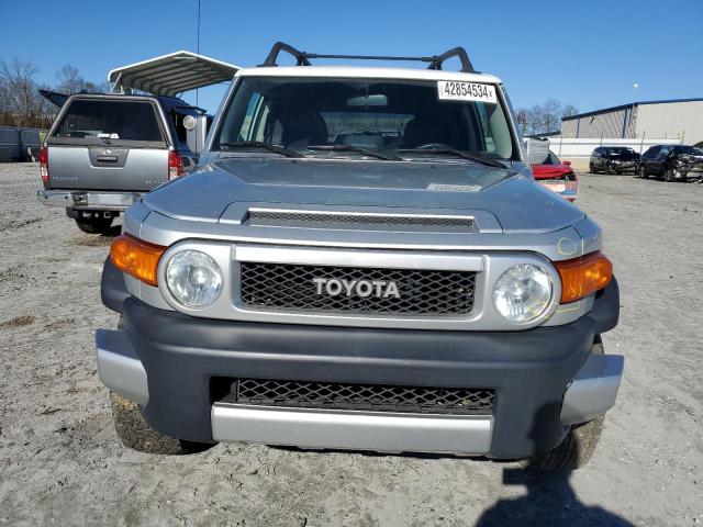 JTEBU11F88K055992 - 2008 TOYOTA FJ CRUISER SILVER photo 5