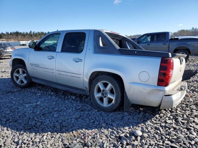 3GNTKFE7XCG207986 - 2012 CHEVROLET AVALANCHE LT SILVER photo 2