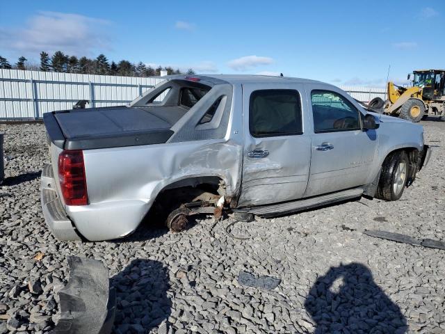 3GNTKFE7XCG207986 - 2012 CHEVROLET AVALANCHE LT SILVER photo 3