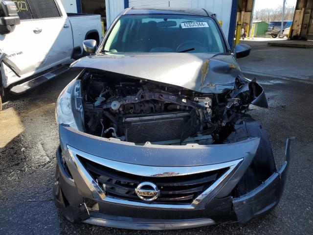 3N1CN7AP3HL815796 - 2017 NISSAN VERSA S CHARCOAL photo 5