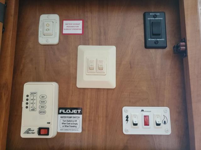 4YDT28025CX411717 - 2012 PASSPORT TRAVELTRLR WHITE photo 8