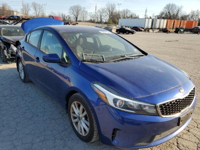 3KPFL4A72HE083308 - 2017 KIA FORTE LX BLUE photo 4