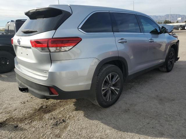 5TDBZRFH5KS729563 - 2019 TOYOTA HIGHLANDER LE GRAY photo 3