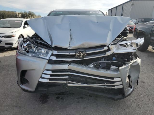 5TDBZRFH5KS729563 - 2019 TOYOTA HIGHLANDER LE GRAY photo 5