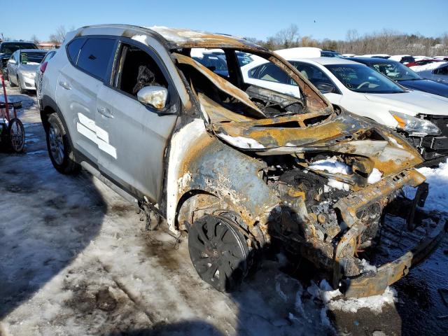 KM8J3CA41JU743383 - 2018 HYUNDAI TUCSON SEL BURN photo 4