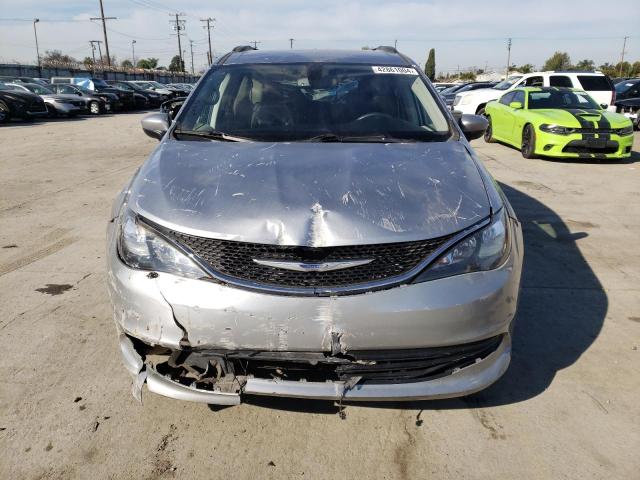 2C4RC1DG2LR156630 - 2020 CHRYSLER VOYAGER LXI SILVER photo 5