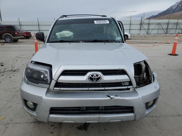 JTEBT17R560064761 - 2006 TOYOTA 4RUNNER LIMITED SILVER photo 5