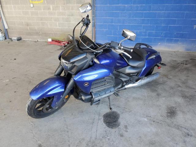 JH2SC68N3EK000015 - 2014 HONDA GL1800 C BLUE photo 2