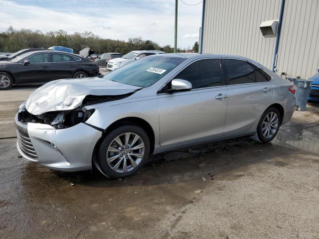 4T1BF1FK5HU696912 - 2017 TOYOTA CAMRY LE SILVER photo 1