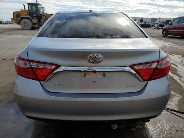 4T1BF1FK5HU696912 - 2017 TOYOTA CAMRY LE SILVER photo 6