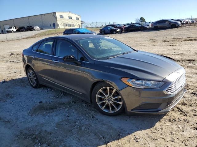 3FA6P0H77HR203623 - 2017 FORD FUSION SE GRAY photo 4