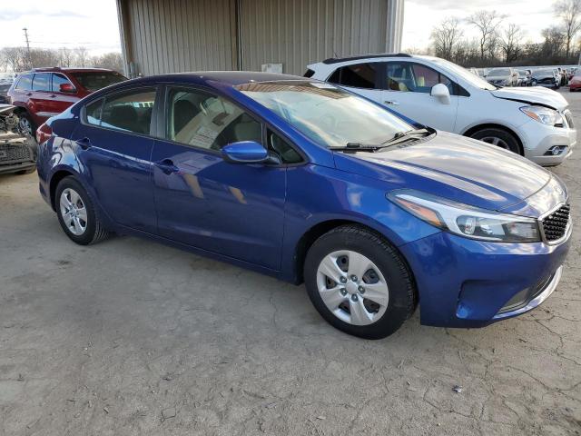 3KPFL4A72JE248022 - 2018 KIA FORTE LX BLUE photo 4