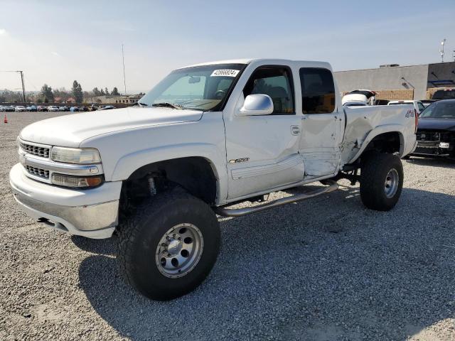 1GCGK29U0YE320038 - 2000 CHEVROLET SILVERADO K2500 WHITE photo 1