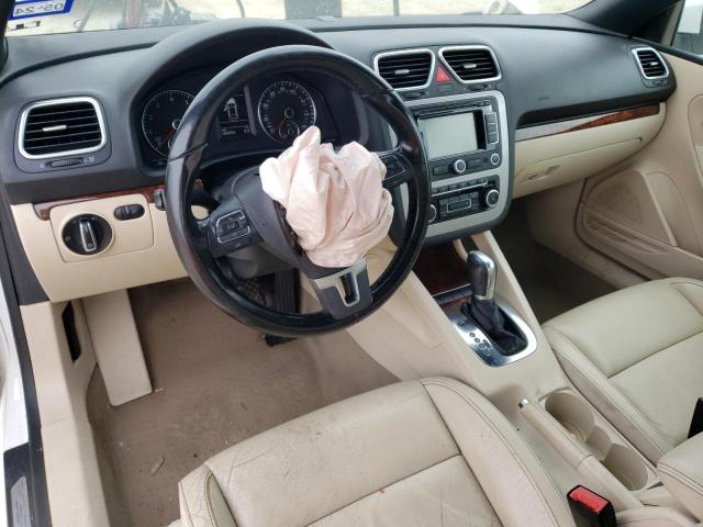 WVWFW7AH1CV008167 - 2012 VOLKSWAGEN EOS LUX 白色 照片 8