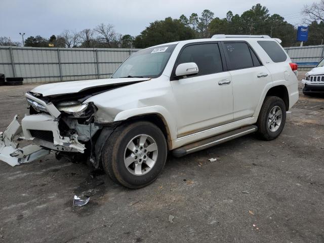 JTEZU5JR5D5048376 - 2013 TOYOTA 4RUNNER SR5 WHITE photo 1