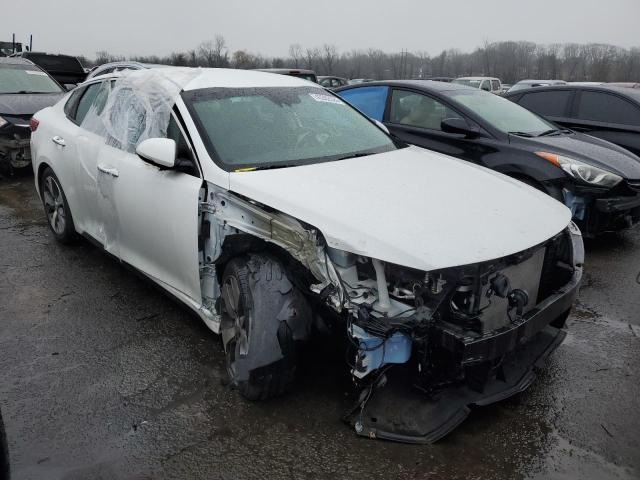 5XXGT4L35KG329359 - 2019 KIA OPTIMA LX WHITE photo 4