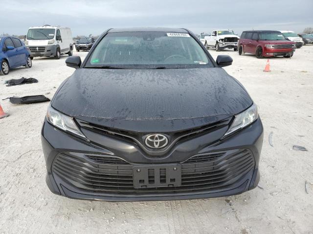 4T1B11HK5JU033843 - 2018 TOYOTA CAMRY L BLACK photo 5