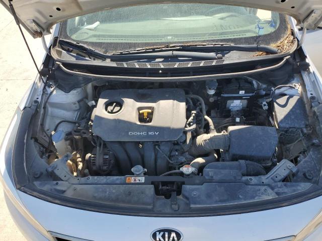 3KPFK4A77HE089219 - 2017 KIA FORTE LX GRAY photo 11