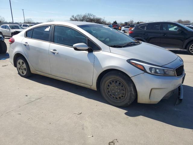 3KPFK4A77HE089219 - 2017 KIA FORTE LX GRAY photo 4