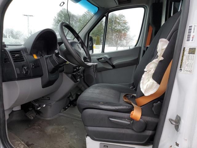 WD3PE8DE1E5822704 - 2014 MERCEDES-BENZ SPRINTER 2500 WHITE photo 7