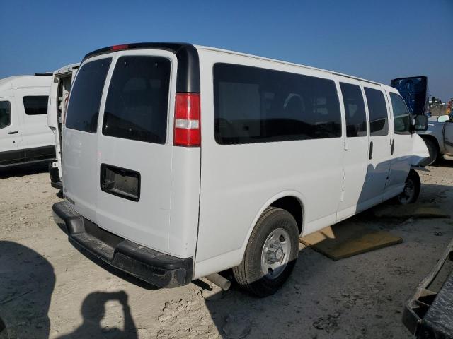 1GAZGPFF2H1235943 - 2017 CHEVROLET EXPRESS G3 LT WHITE photo 3