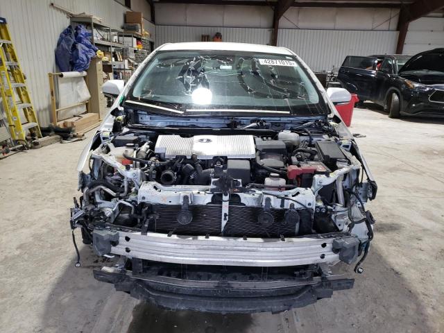 JTDKARFP0J3073187 - 2018 TOYOTA PRIUS PRIM 白色 照片 5